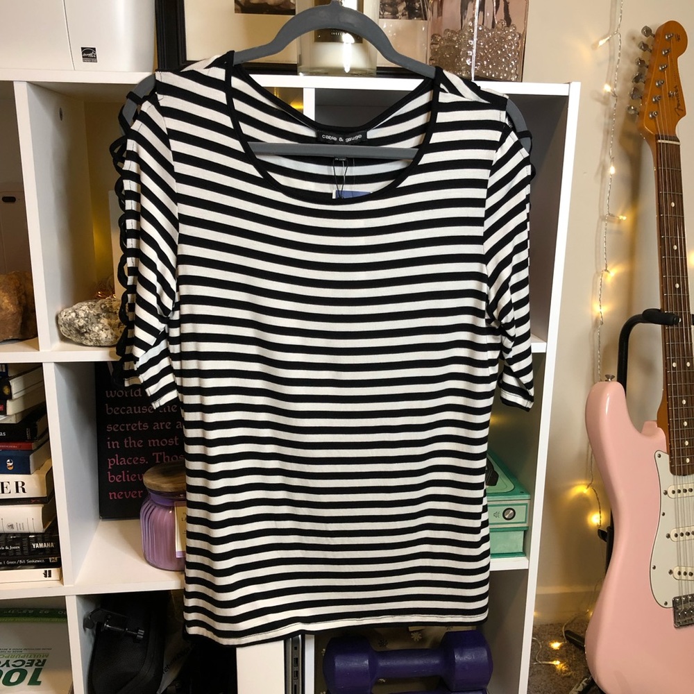 Cable & Gauge 3/4 Length Sleeve Striped Top
